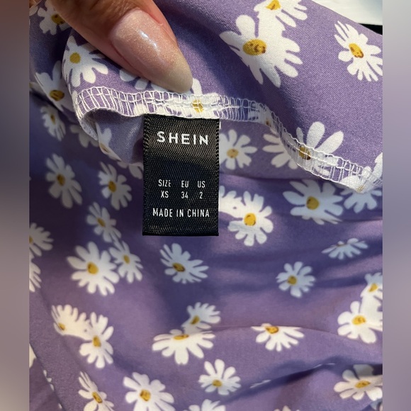 Women's XS asymmetrical ditsy floral skirt - Picture 3 of 4